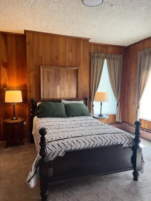 Spacious 2BR Getaway in Dubois – Relax and Unwind!