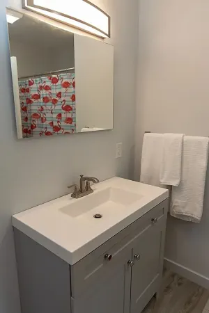 LakePointe Shores #6 Charming cottage with tons of natural light in Madison