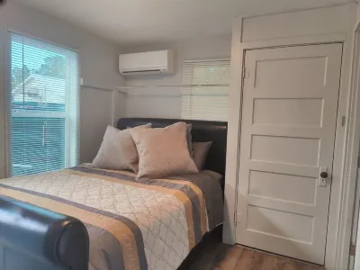 Cozy 1-bedroom apartment with WiFi, AC in lovely Truth or Consequences Hotels in 
