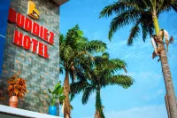 Buddiez Hotel & Resort فنادق في 