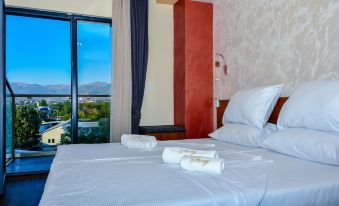 Hotel Story
