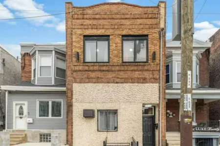 Urban Chic Apartments Near Center City Отели в г. Ардмор