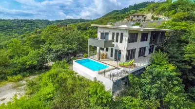 Big, Ultramodern Hillside Home with Private Pool and Endless Ocean Views