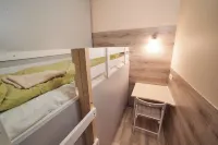 Tokyo Vibes - Hostel with More Privacy, Self Check-IN