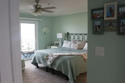 Charming 2-bedroom condo in peaceful Murrells Inlet with WiFi and pool. 브룩그린 가든스 주변 호텔