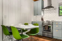 2bdrm Cabin 3 Gburg Pet-friendly Firepit Games