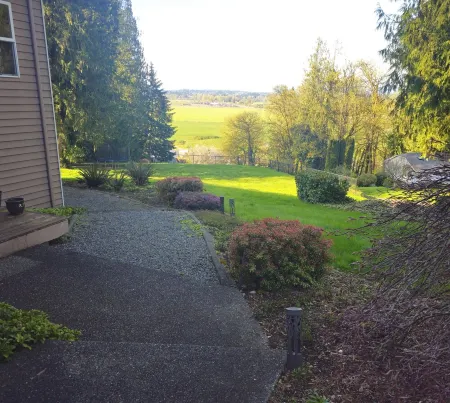 Peaceful place with 360 views of the town Отели рядом с достопримечательностью «The Farm at Swan's Trail»