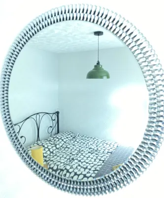 Spacious newly refurbished 3 bedroom home, close to the beach, dogs welcome.<br><br> โรงแรมใน