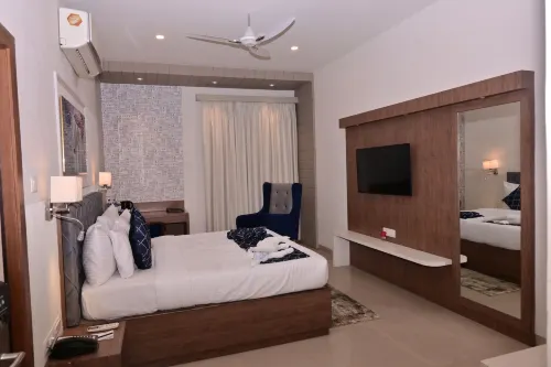 Comfort Inn Shubhra Ghazipur Hotels in Monhaw