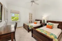 Blue Horizon Battaleys Mews - Beautiful villa 5 minutes stroll to Mullins beach