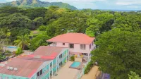 Cococabana3 newly renovated 1BR/1BA apar in downtown Coco, 5 min walk to beach.