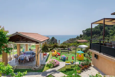 Rainbow mazonete, Pelekas beach, 40 meters from the sea