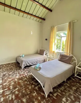 Villa privé au nord de l'île avec piscine et toboggan Hôtels à : Grand Gaube
