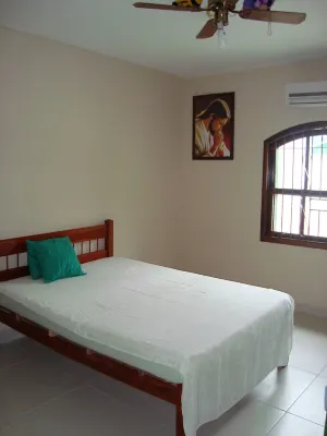 House with pool, barbecue, air conditioning. Hotels near Cocanha Beach