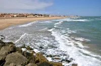 Beautiful Villa Downtown 120 m² Comfort Air Conditioning, Wifi 200 m Plage Hotels in Fleury