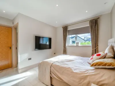 Lux Cottage Hotels near Sabden Baptist Church