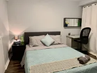 Private Cozy 1 Bedroom Apartment!!! Dedicated Wok Desk and Free Parking.