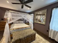 Beautiful 3 BR Cedar Ranch Home with Awesome Master and Cooks Kitchen Hotels near Sunny Hollow Quick Stop