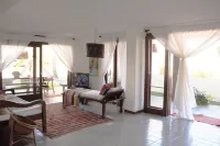 Beach house - 2 plots / 4 suites / large green area / swimming pool / barbecue area