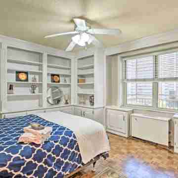 Downtown 1BR - LOW Cleaning Fee! Centrally Located/All Attractions! Rooms