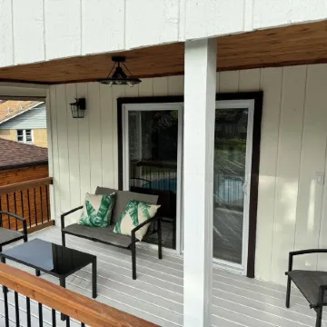 Family fun-house w/POOL & Game Room, 5 min from Airport and Rosement attractions