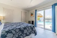 Luxury Modern Villa-Pool, Ocean View Deck, In/Outdoor Kitchen, 5min to the beach