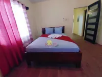 Highend resort with 8 units condos in romantic Boucco Tobago 住宿飯店