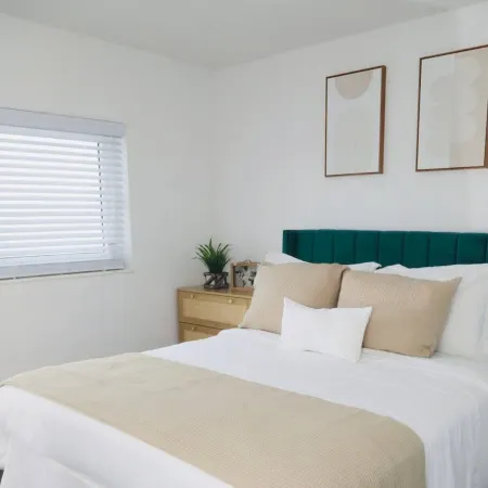 Two Bedroom Condo mins from beach Отели в г. Фрипорт