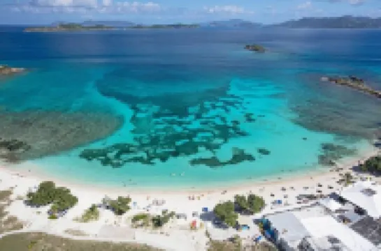 Gorgeous Oceanfront Condo on Sapphire Beach!