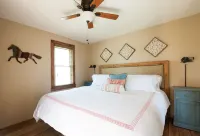 Come pet the farm animals and enjoy mountain views Hotels in der Nähe von The Biltmore Legacy