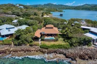 Seaside 3 Bedroom Villa with Pool in First Bight Hotel a 