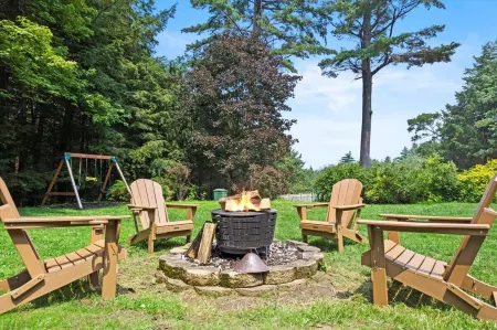NEWLY RENOVATED! Lake George Mtn Retreat: BBQ, Firepit, 2-tiered Deck!