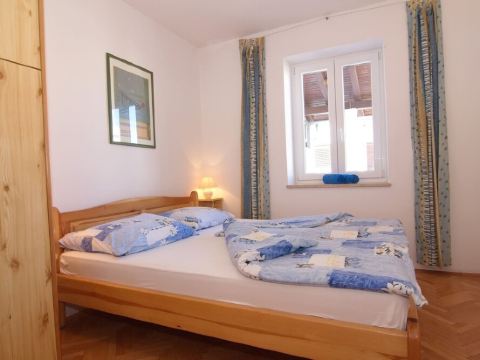 Apartment Carmel with 2 bedrooms for up to 5 people in Porec, Meernah