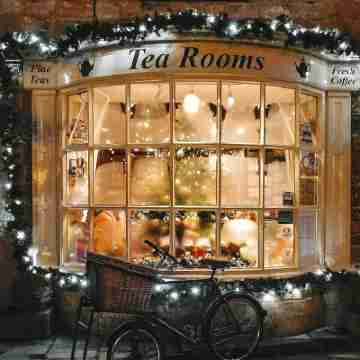 Cornerstone Lower Mill Estate Cotswolds Spa pools lakes water sports nature a/c Hotel Exterior