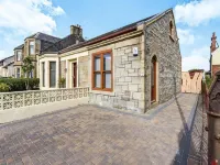 Shore Road Hotels in Stevenston