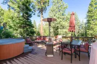 Fabulous Cabin Block away from<br>Private Beach Hotels in Tahoe City