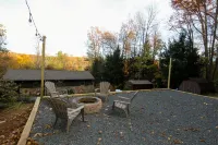 Scenic Deep Creek Getaway Cabin-RICK'S RETREAT