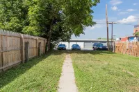 Lovely Downtown Townhome Hotels in Lancaster