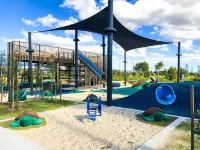 3BR Lux Beachfront Escape - Pool Gym King bed