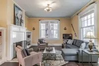 The Leinkauf Beauty-Modern Amenities, Local Charm!