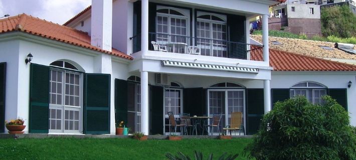 Separate apartment on the first floor of a family house with private pool & WiFi Hotel di Ponta do Sol