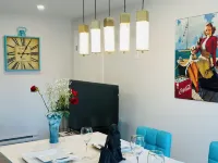 Newer Nifty Fifties large 2 bedroom with hot tub and putting green! Hotel a Delta