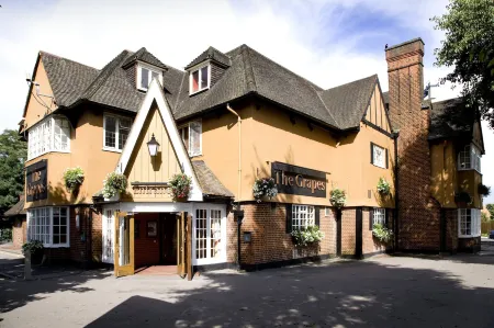 Premier Inn London Hayes North Отели рядом с достопримечательностью «Gurdwara Sri Guru Singh Sabha»