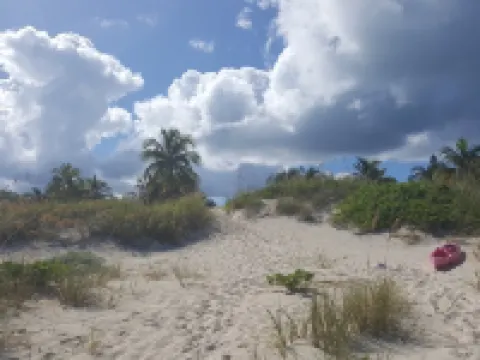 "SERENITY BY THE SEA" Treasure Cay, Abaco, Bahamas 2 bedrms/2 bathrms/ sleeps 6 Hotels in Great Abaco