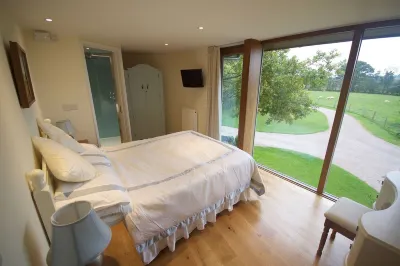 Detached Lodge , Within the Open Country Hotels near Hawkchurch walk 1