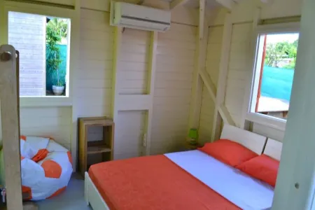 Mini villa between mountains and sea