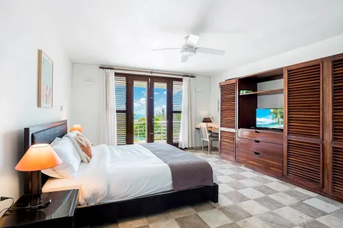 Tropical Oasis in St. Martin 5 min to beach! Huge private pool+panoramic views!!