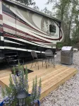 Luxury 41 food fifth wheel Redwood travel trailer Các khách sạn gần Vancouver Giants