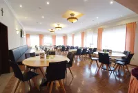 Zur Linde Hotels in Papenburg