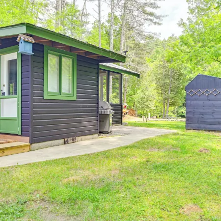 Winter Cabin w/ Hot Tub in Schroon Lake, NY!